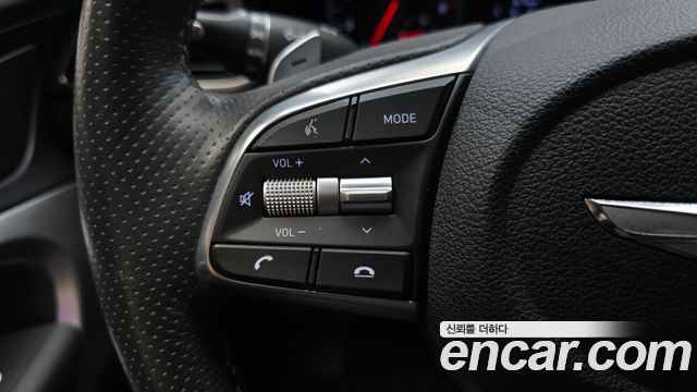 Genesis G70 2019 — photo 23