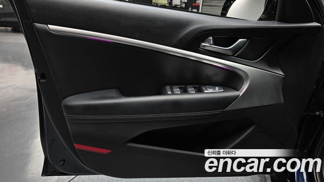 Genesis G70 2019 — photo 14
