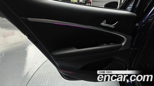 Genesis G70 2019 — photo 15