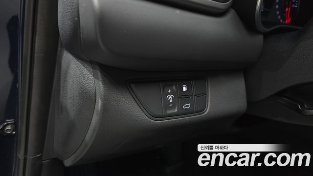 Genesis G70 2019 — photo 27