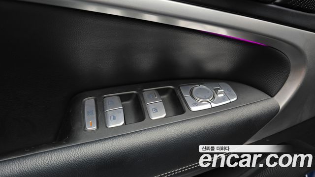 Genesis G70 2019 — photo 28
