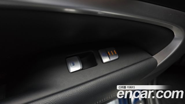 Genesis G70 2019 — photo 29