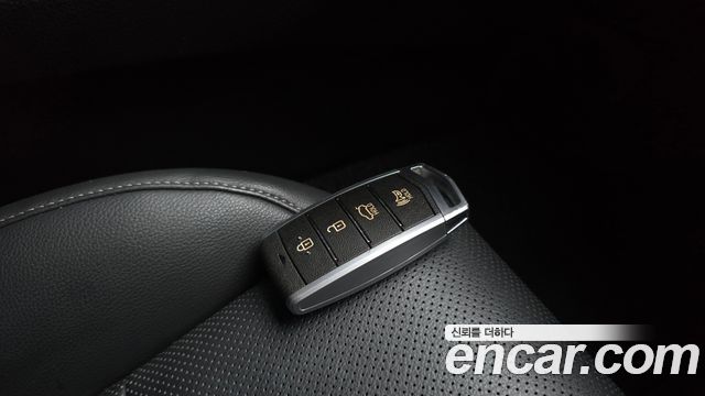 Genesis G70 2019 — photo 31