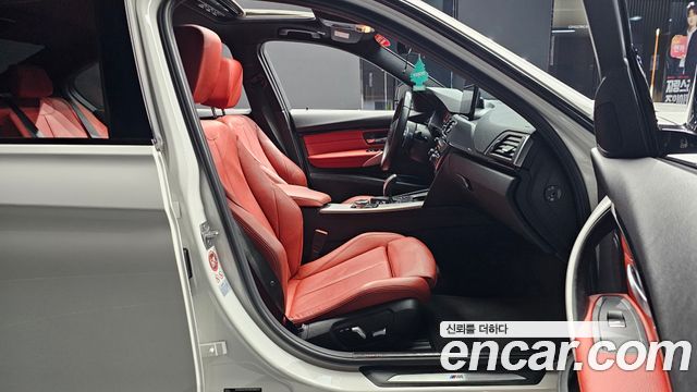 BMW 3-Series 2016 — photo 11
