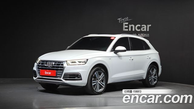 Audi Q5 2020 — photo 1
