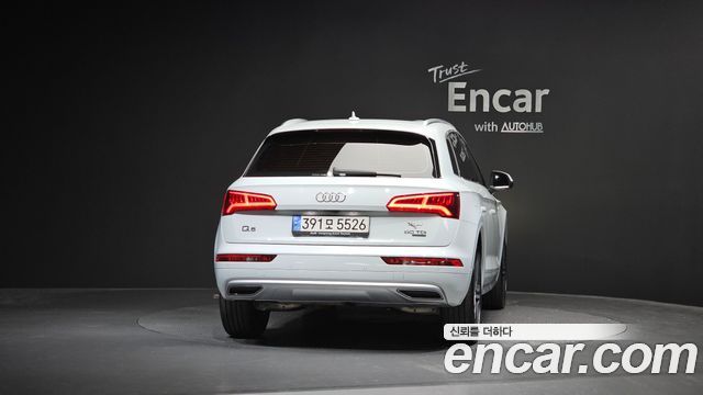 Audi Q5 2020 — photo 4