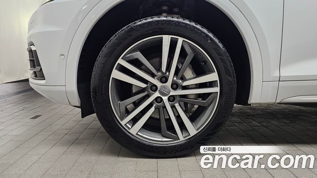 Audi Q5 2020 — photo 5