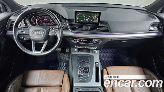 Audi Q5 2020 — photo 10