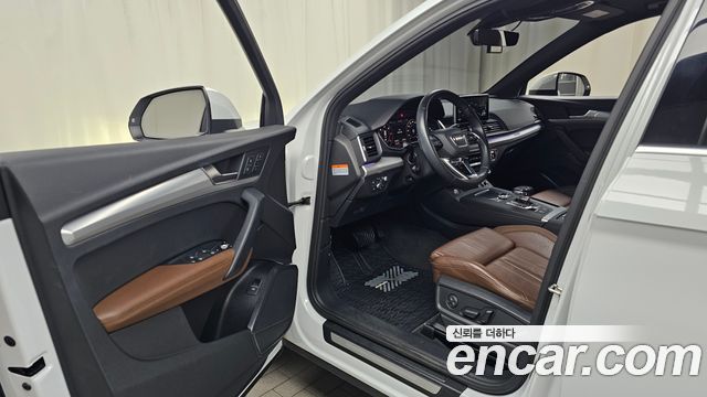 Audi Q5 2020 — photo 13