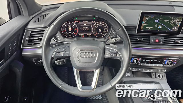 Audi Q5 2020 — photo 20