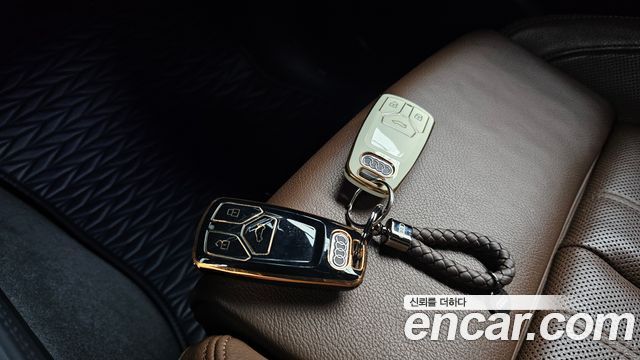 Audi Q5 2020 — photo 22