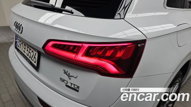Audi Q5 2020 — photo 9