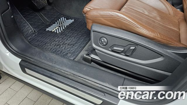 Audi Q5 2020 — photo 31