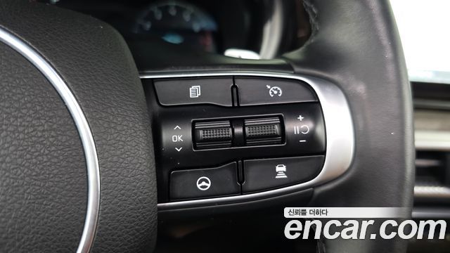 Kia K5 2022 — photo 17