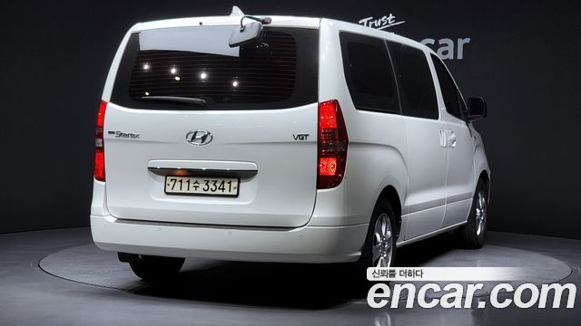 Hyundai Starex 2019 — photo 2
