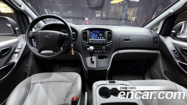 Hyundai Starex 2019 — photo 10