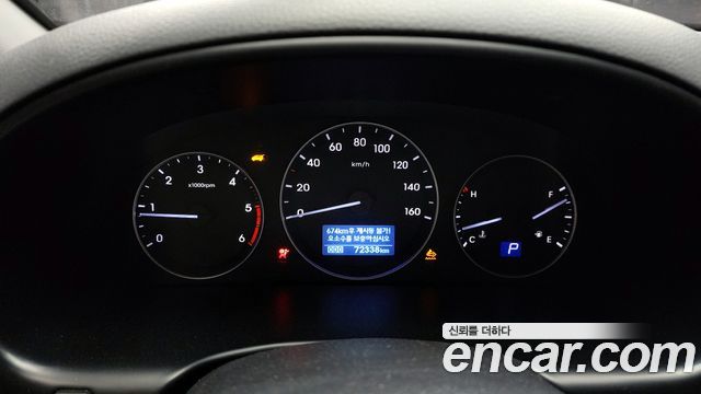 Hyundai Starex 2019 — photo 11