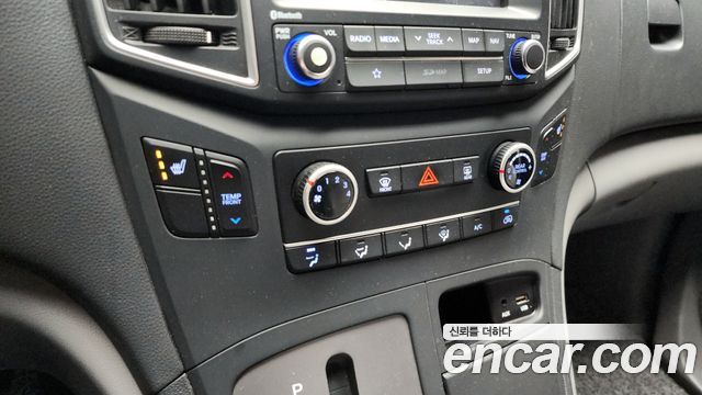 Hyundai Starex 2019 — photo 23
