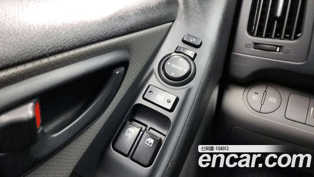 Hyundai Starex 2019 — photo 24