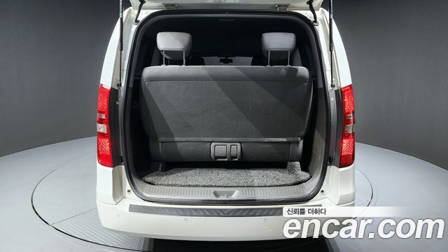 Hyundai Starex 2019 — photo 26