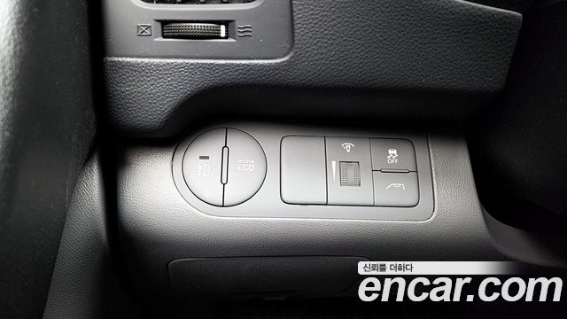 Hyundai Starex 2019 — photo 28