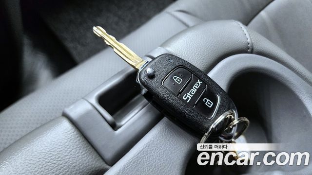 Hyundai Starex 2019 — photo 29
