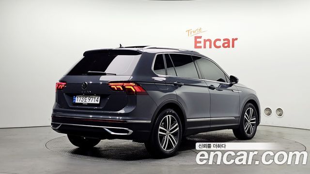 Volkswagen Tiguan 2024 — photo 2