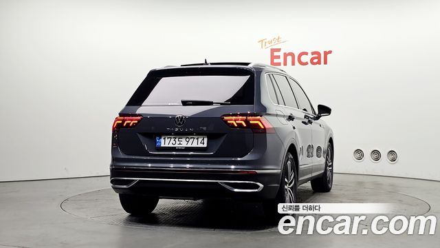 Volkswagen Tiguan 2024 — photo 4