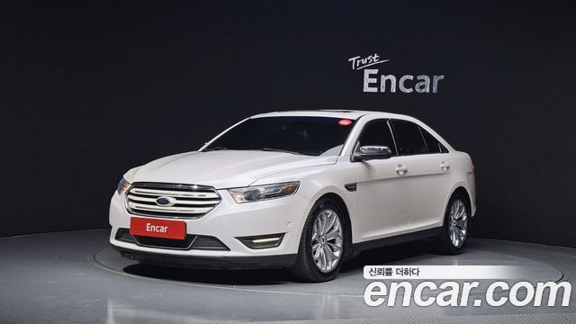 Ford Taurus 2017 — photo 1