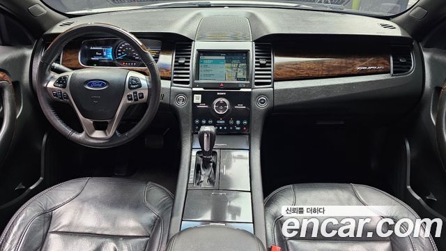 Ford Taurus 2017 — photo 7