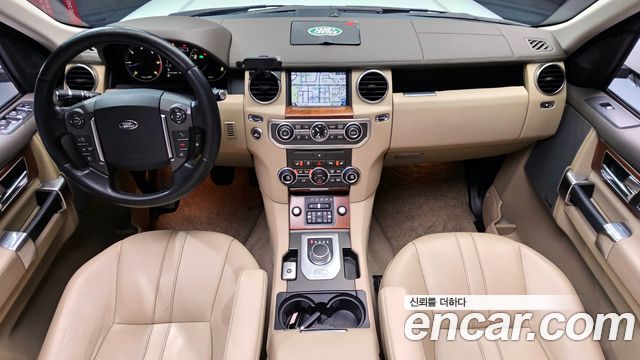 Land Rover Discovery 2016 — photo 7