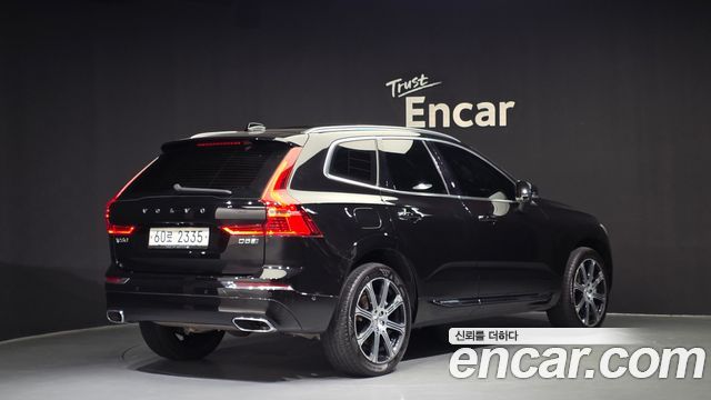 Volvo XC60 2018 — photo 2