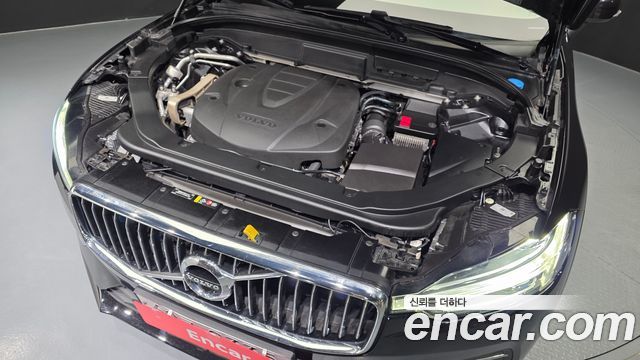 Volvo XC60 2018 — photo 6