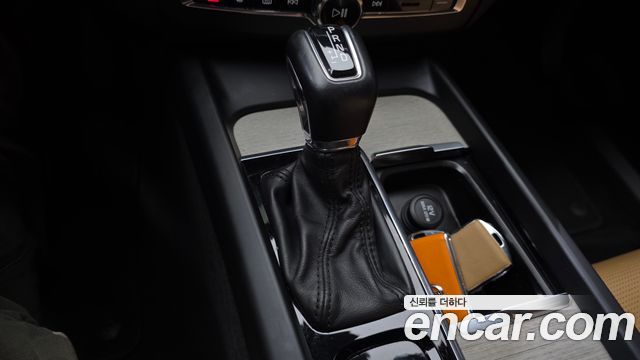 Volvo XC60 2018 — photo 12