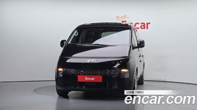Hyundai Staria 2022 — photo 3
