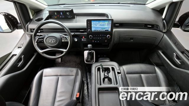 Hyundai Staria 2022 — photo 7