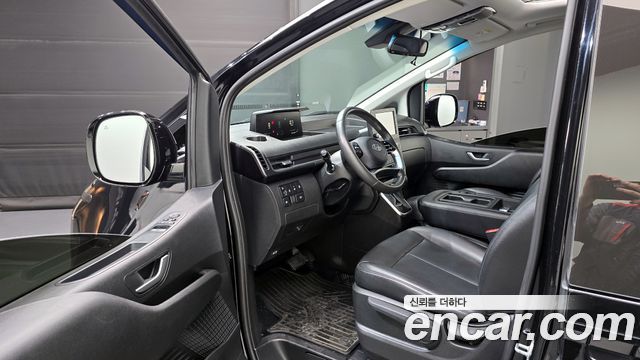 Hyundai Staria 2022 — photo 10