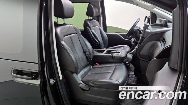 Hyundai Staria 2022 — photo 12