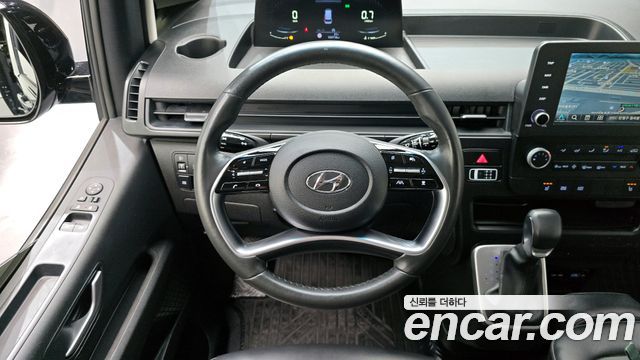 Hyundai Staria 2022 — photo 13