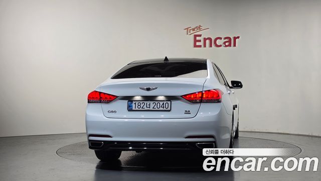 Genesis G80 2018 — photo 4