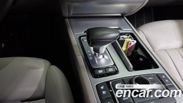 Genesis G80 2018 — photo 9