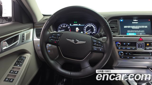 Genesis G80 2018 — photo 12