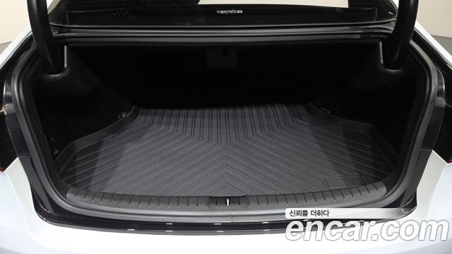Genesis G80 2018 — photo 20