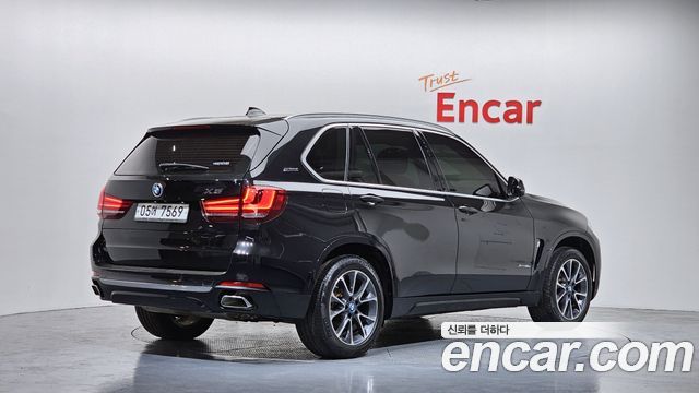BMW X5 2018 — photo 2