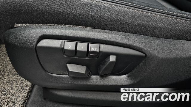 BMW X5 2018 — photo 31