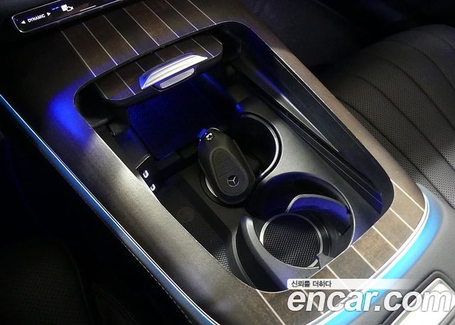 Mercedes-Benz E-Class 2024 — photo 17