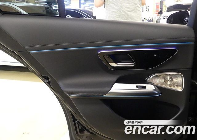 Mercedes-Benz E-Class 2024 — photo 20