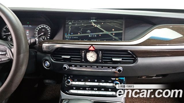 Genesis EQ900 2016 — photo 13