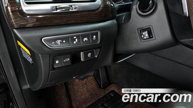 Genesis EQ900 2016 — photo 20