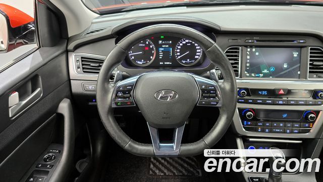 Hyundai Sonata 2016 — photo 19